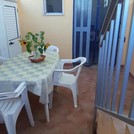Casa Elba 3 Leggermente Interrato *